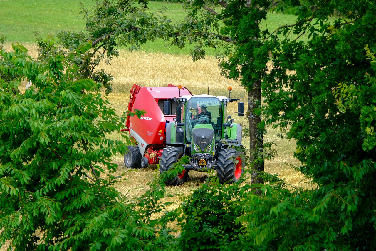 tractor  baler  red free photo