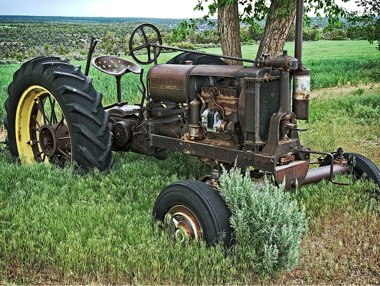 tractor farmall farm free photo