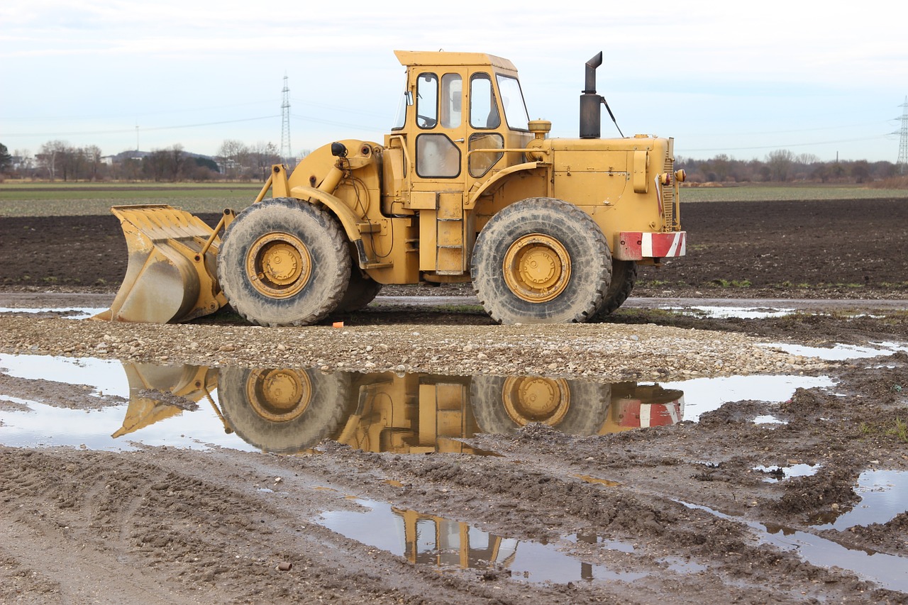 tractor water out free photo