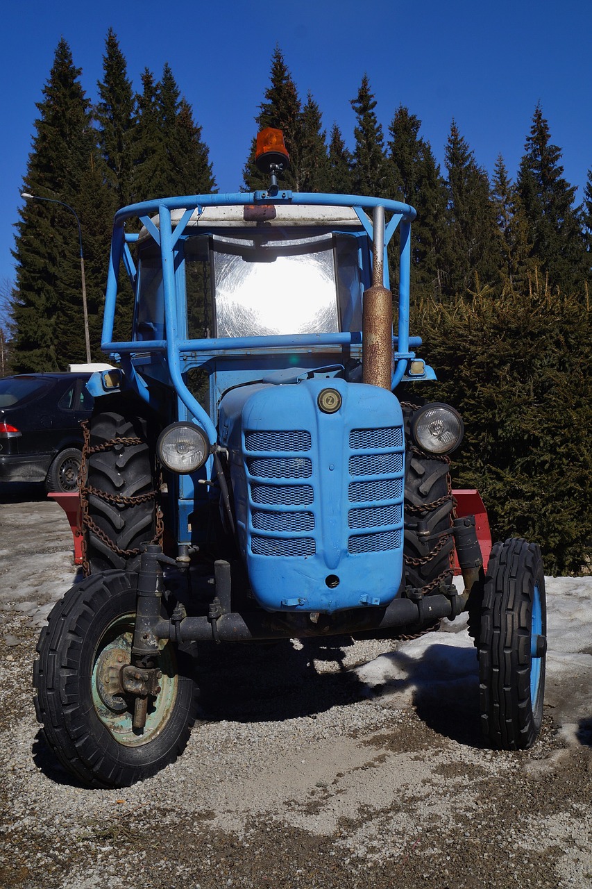 tractor zetor oldtimer free photo