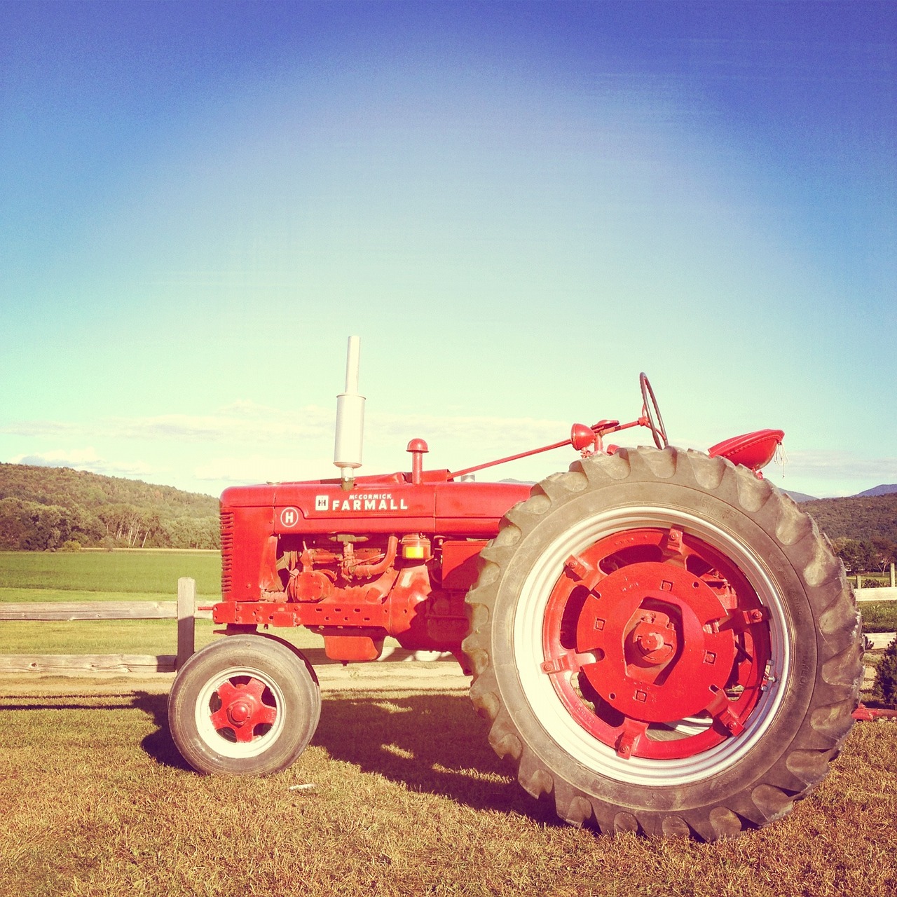 tractor farm vehicle free photo