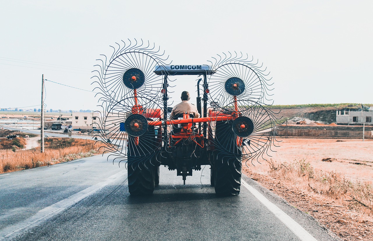tractors  tractor  bulldozer free photo