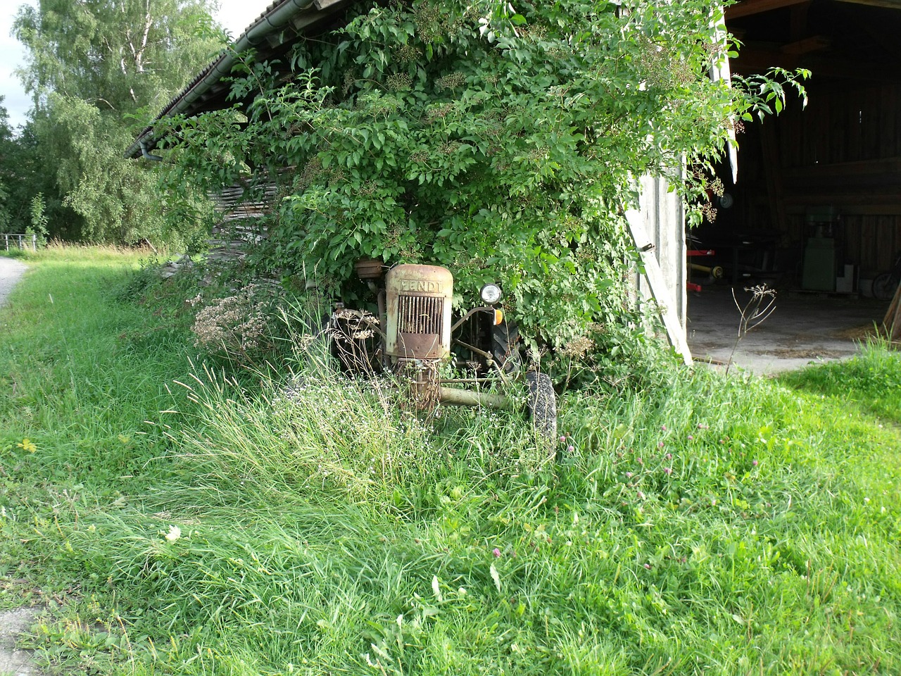 tractors tractor old free photo