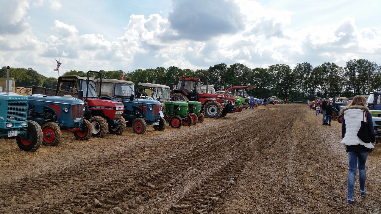 tractors tractor trek meet free photo