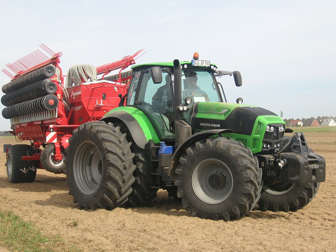 tractors deutz-fahr agriculture free photo