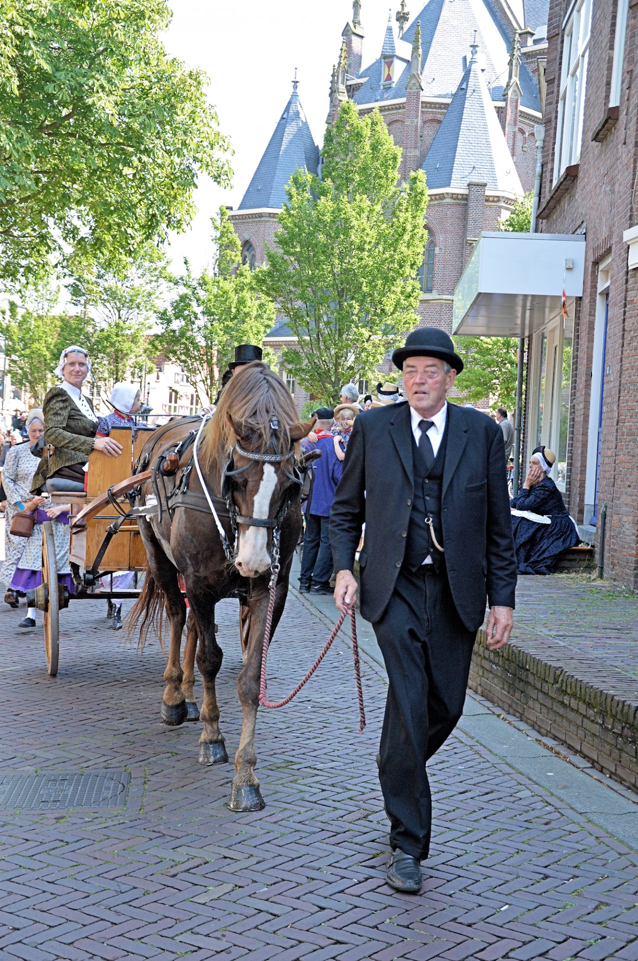 tradition holland clothing free photo