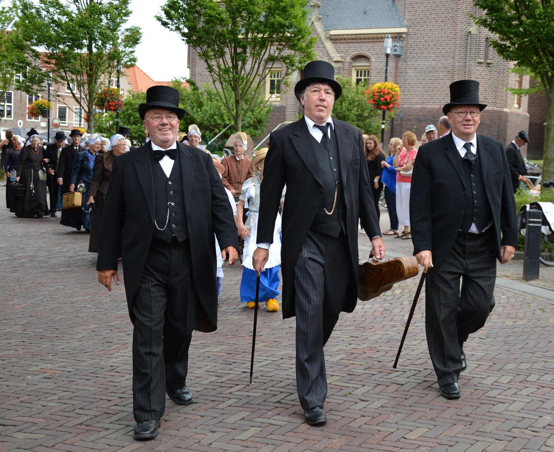 tradition holland clothing free photo