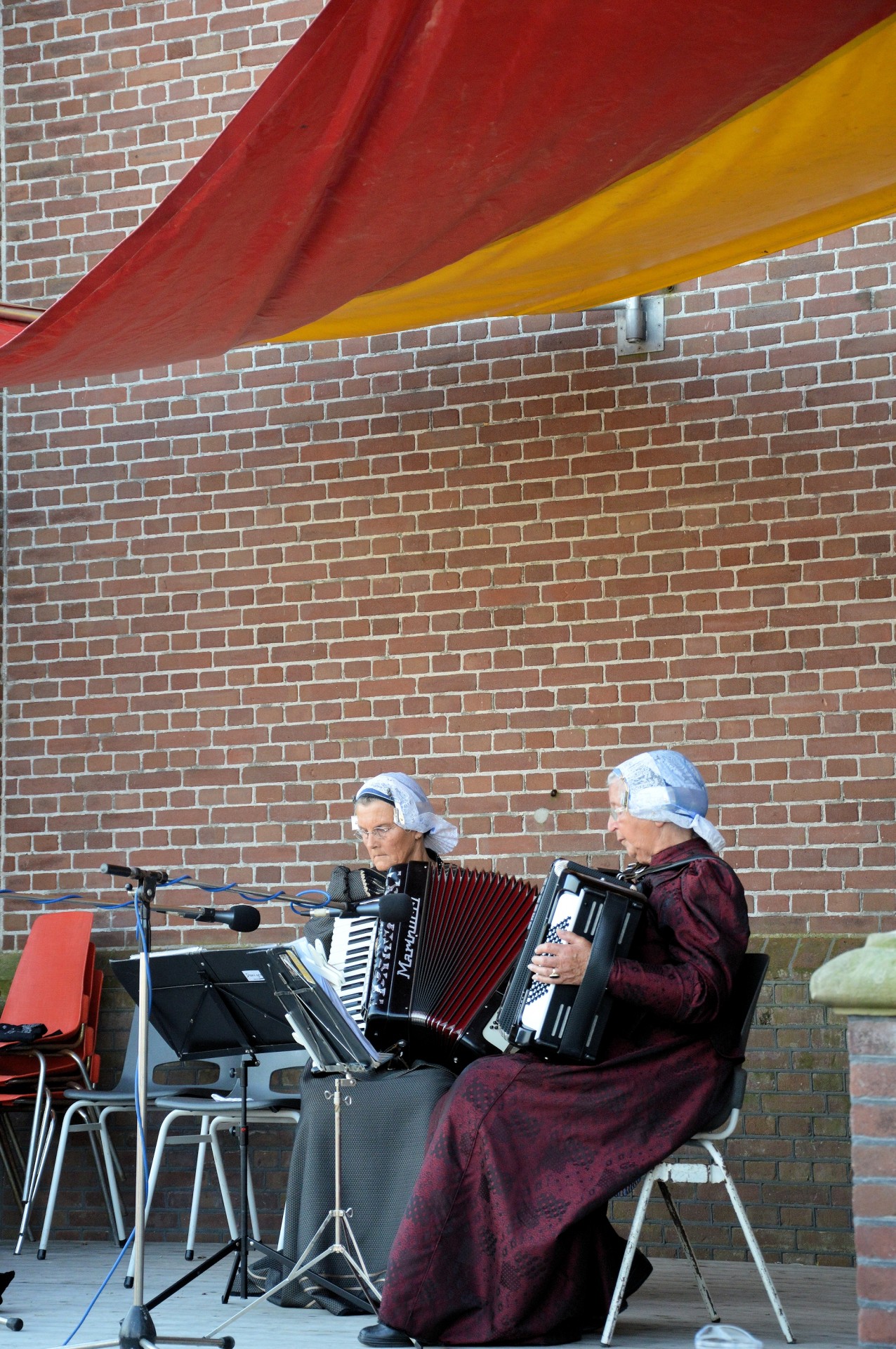 tradition holland dancing free photo