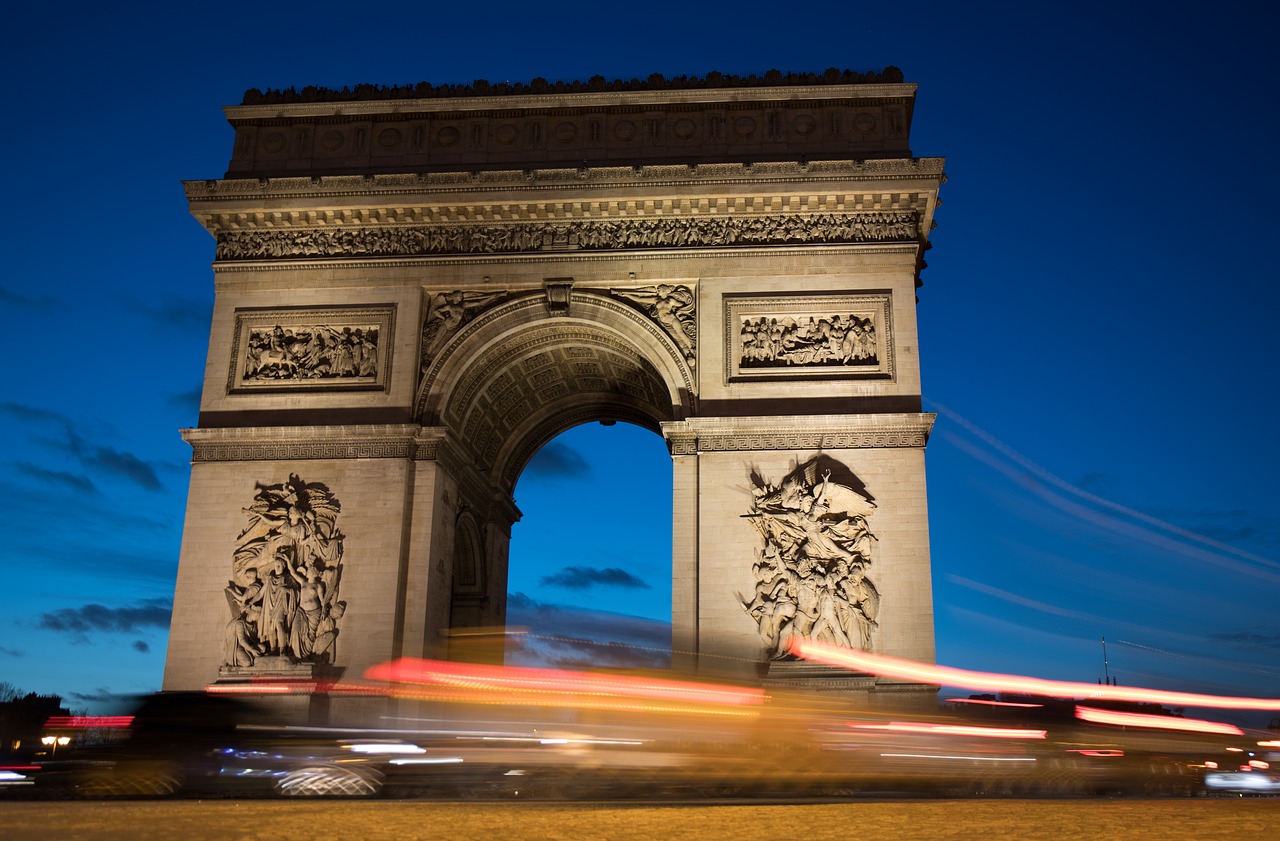 traffic  arc de triomphe  paris free photo