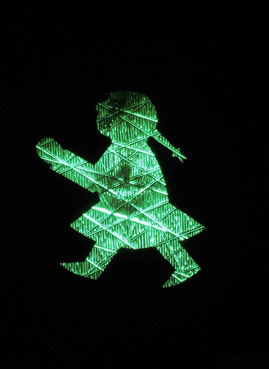 traffic lights little green man ddr free photo