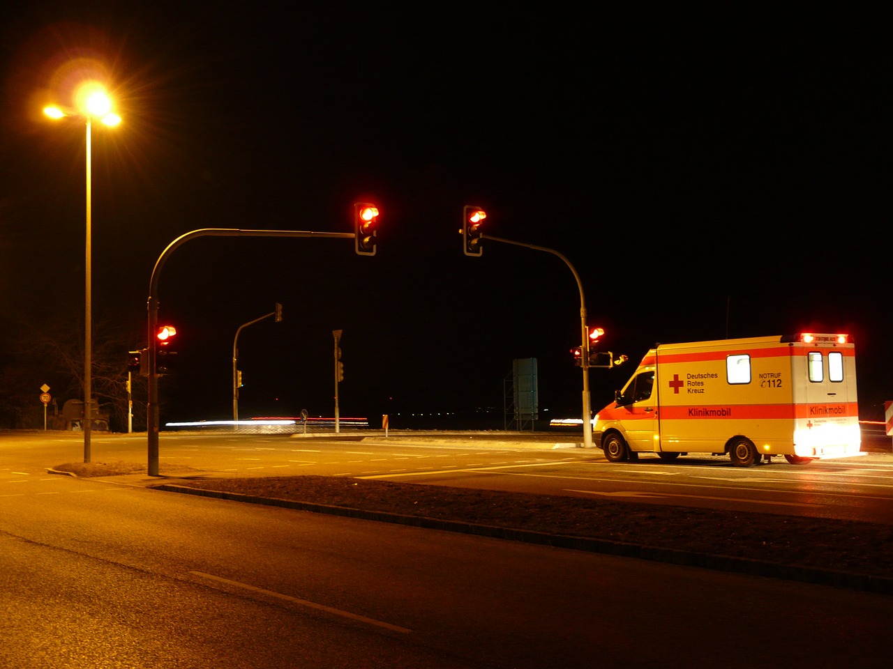 traffic lights red ambulance free photo