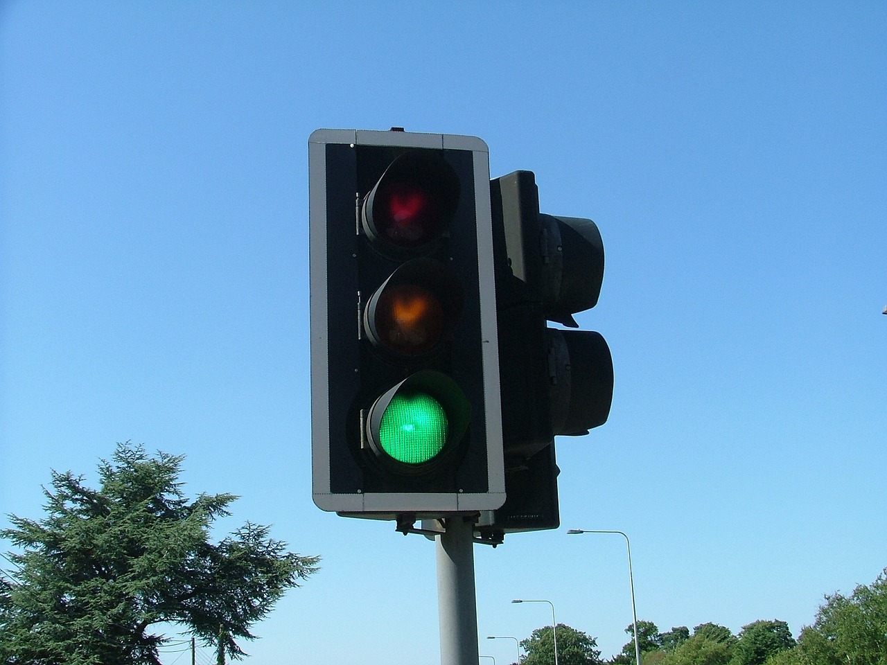 traffic lights uk sunshine free photo