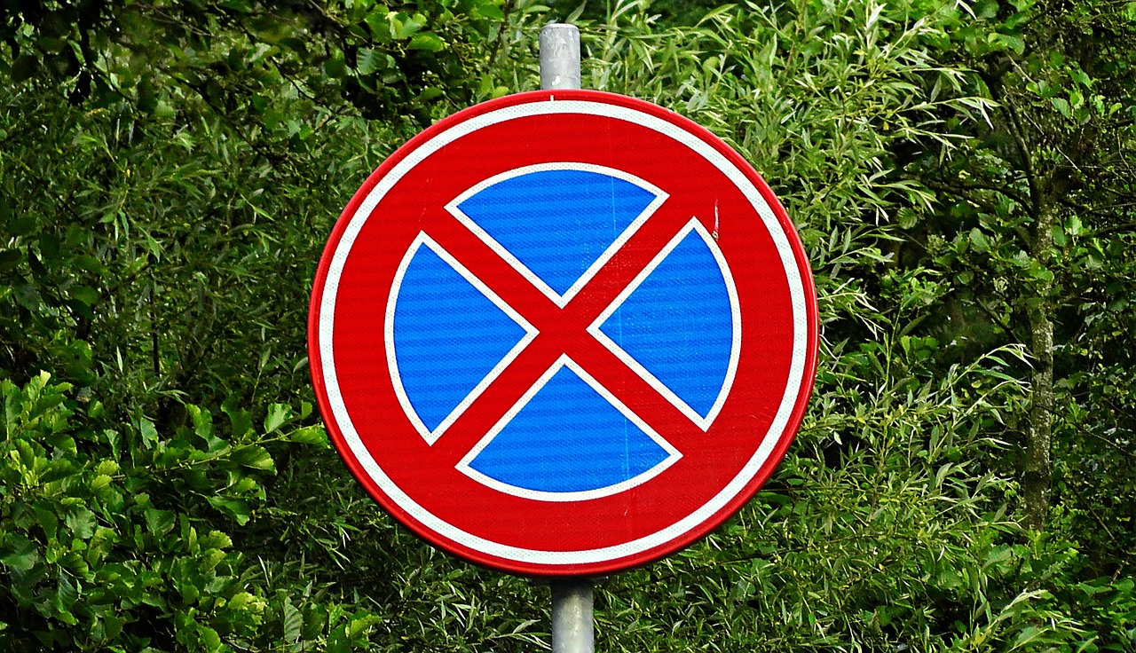traffic sign no stopping prohibition free photo