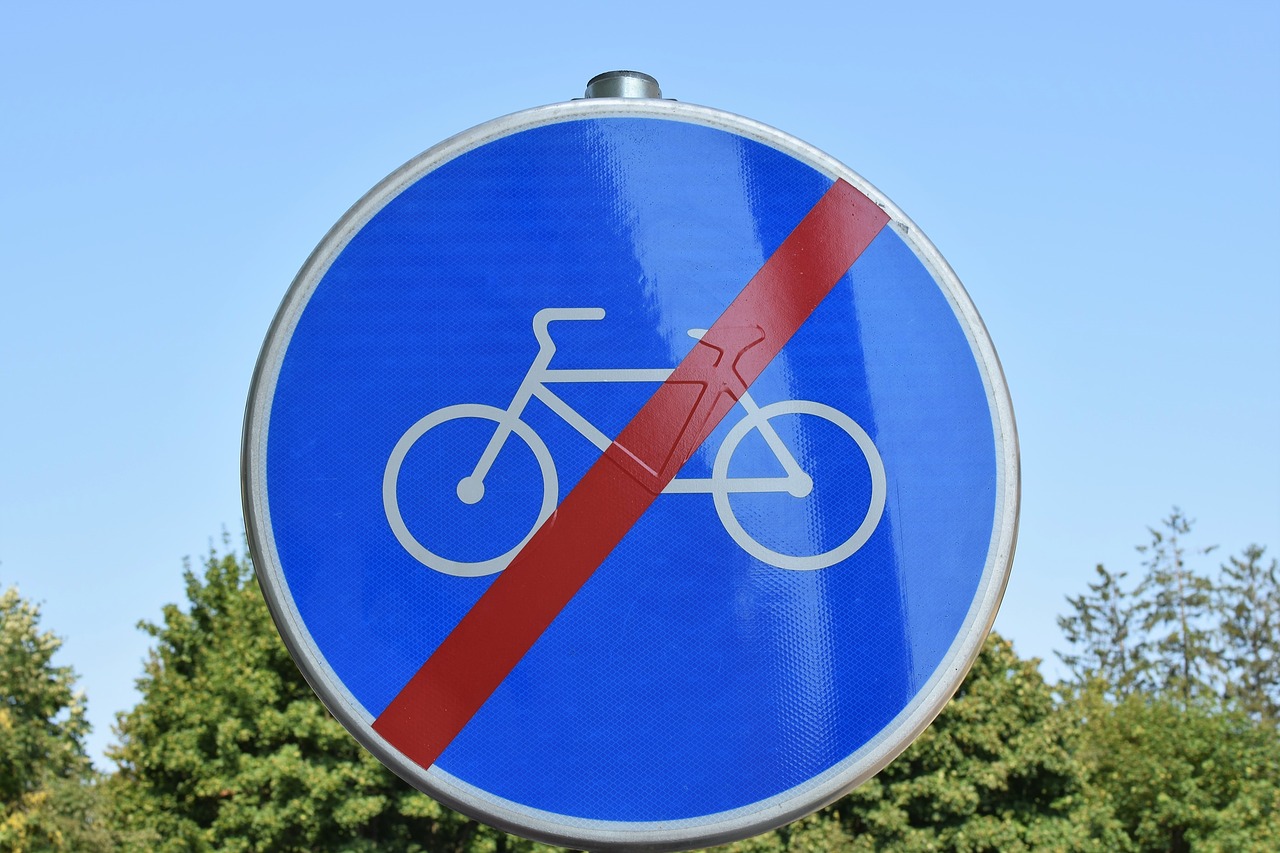 traffic sign  finished road for bicycles  street free photo