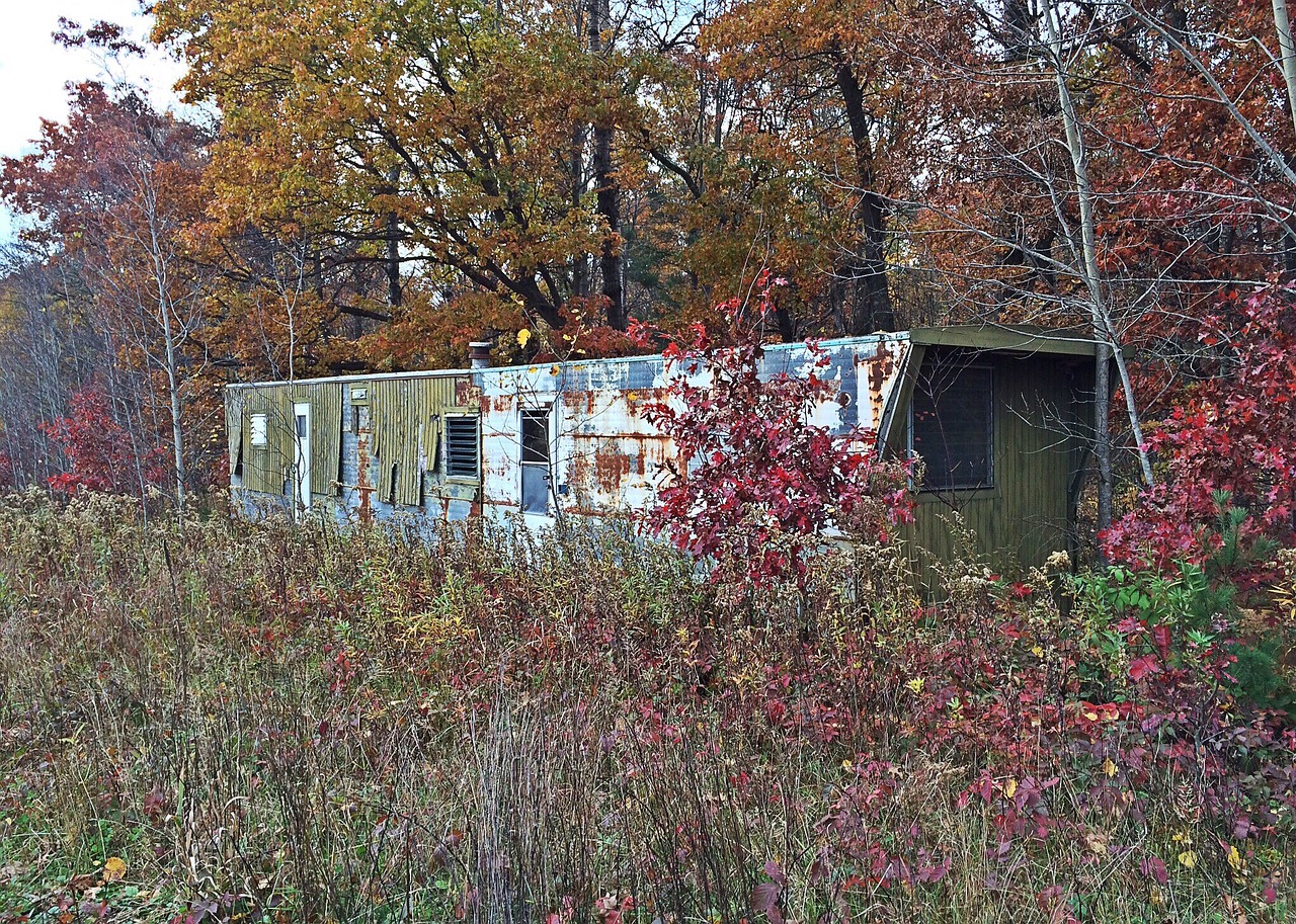 trailer mobile home abandoned old free photo