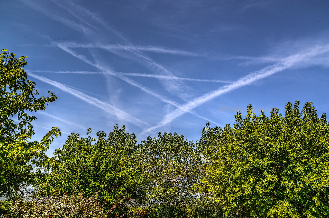 trails plane sky free photo