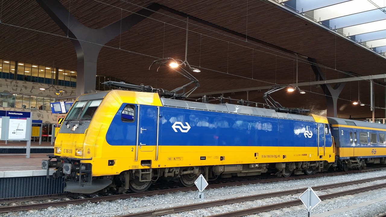 train netherlands station free photo