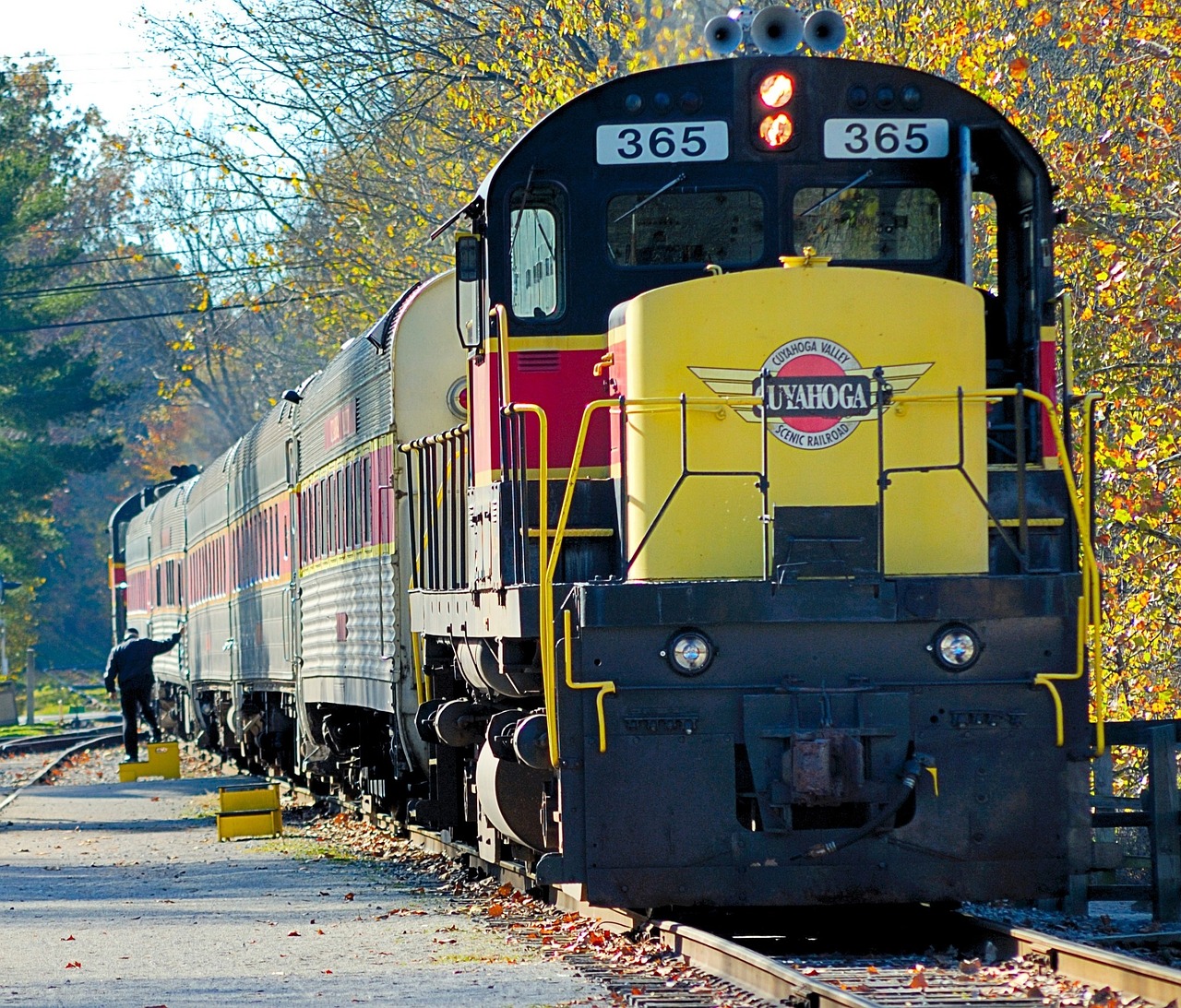 train railroad locomotive free photo