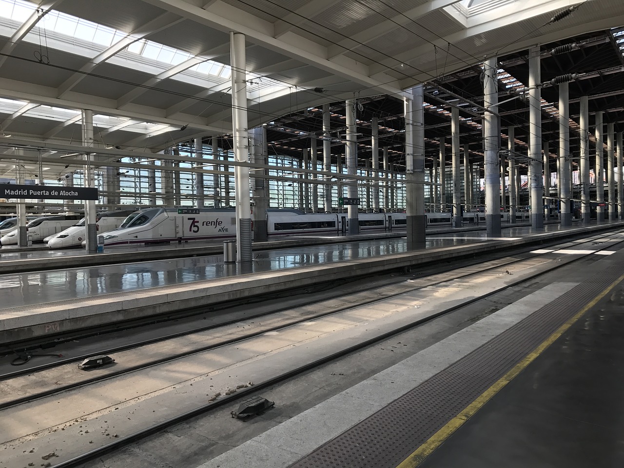 train station madrid free photo