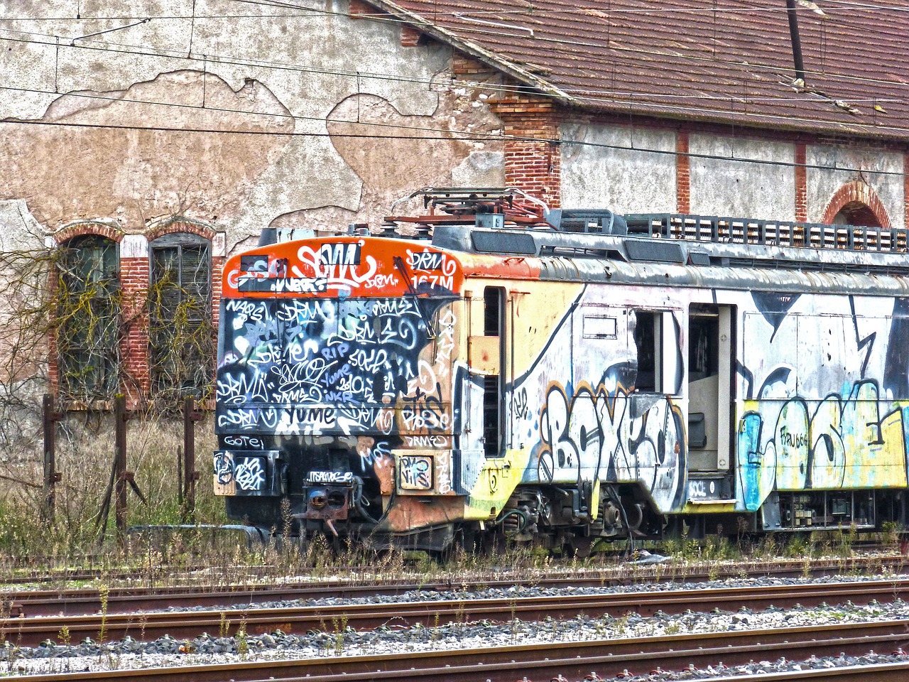 train comboy graffiti free photo