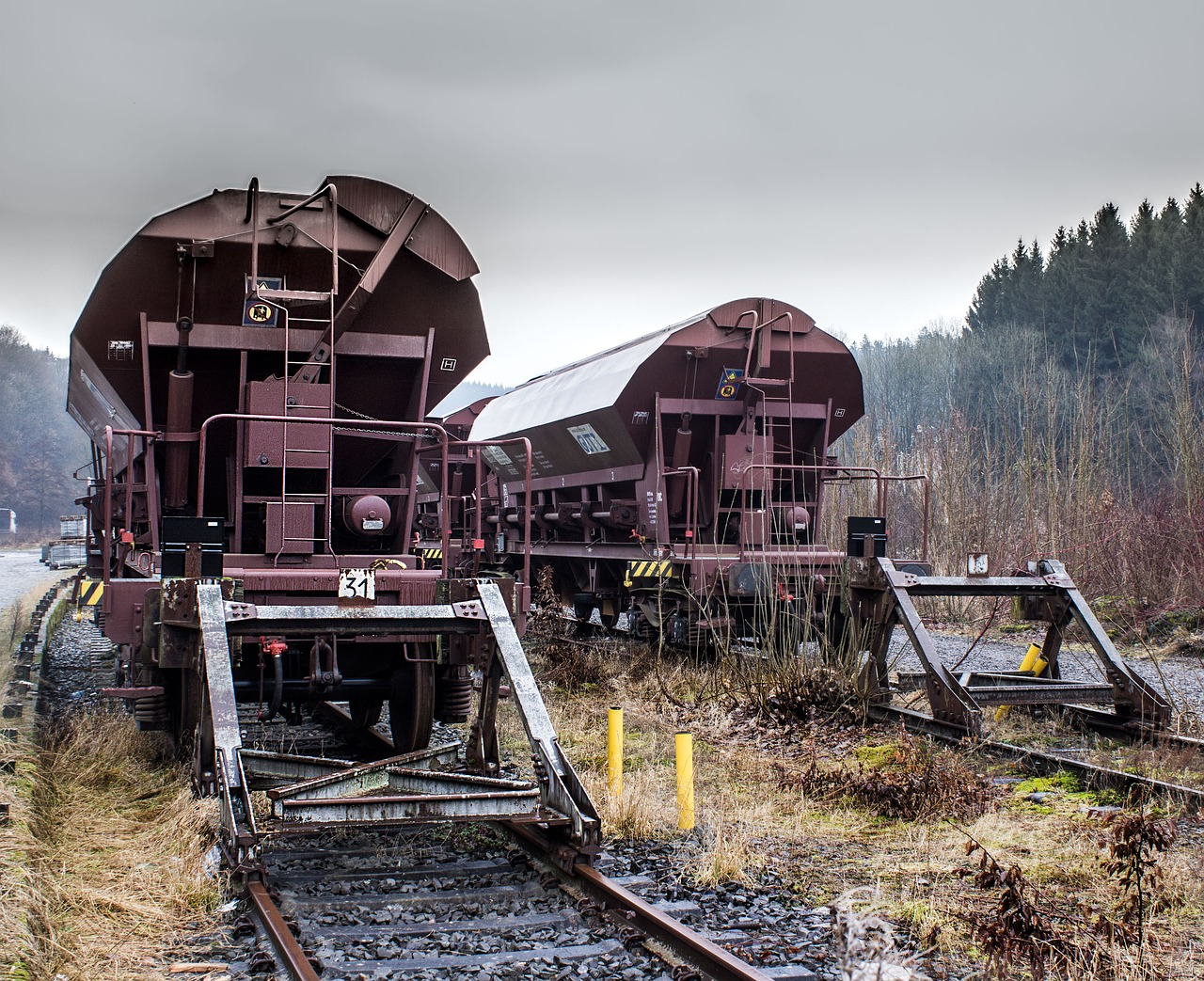 train gleise seemed free photo