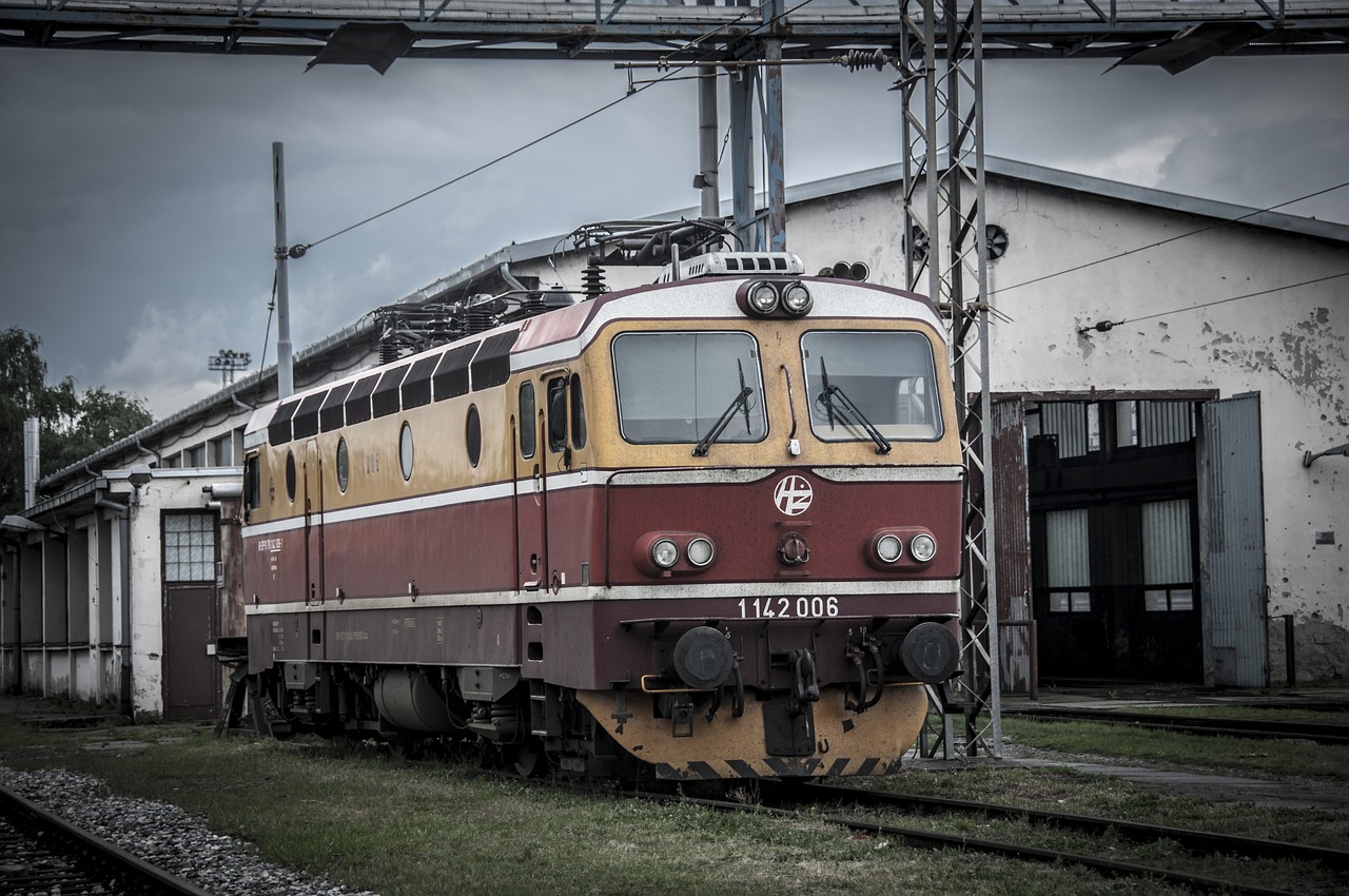 train vlak vinkovci free photo