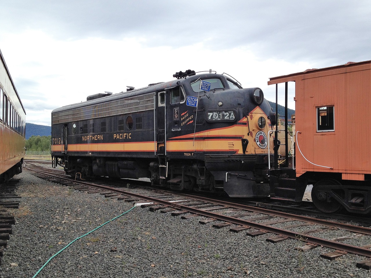 train vintage railroad free photo