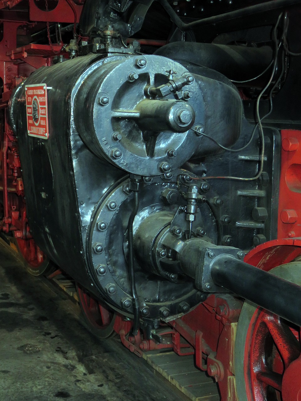 train steam locomotive drive axle free photo