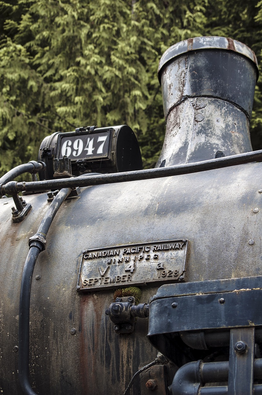 train locomotive engine free photo