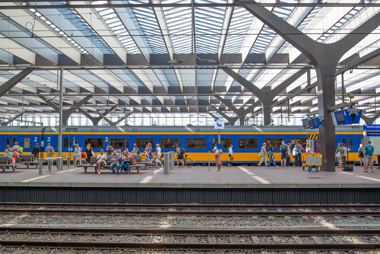 train station rotterdam free photo