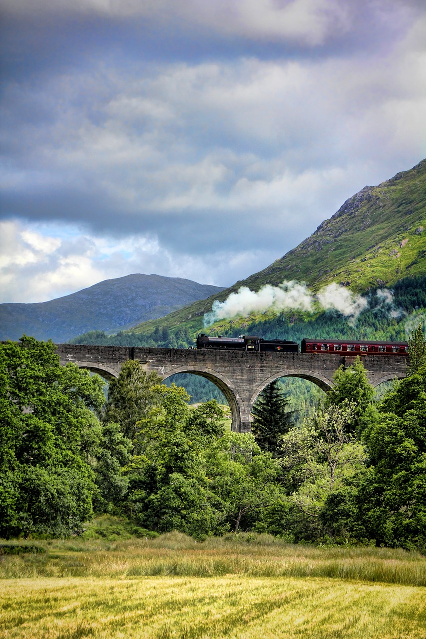 train hogwarts scotland free photo