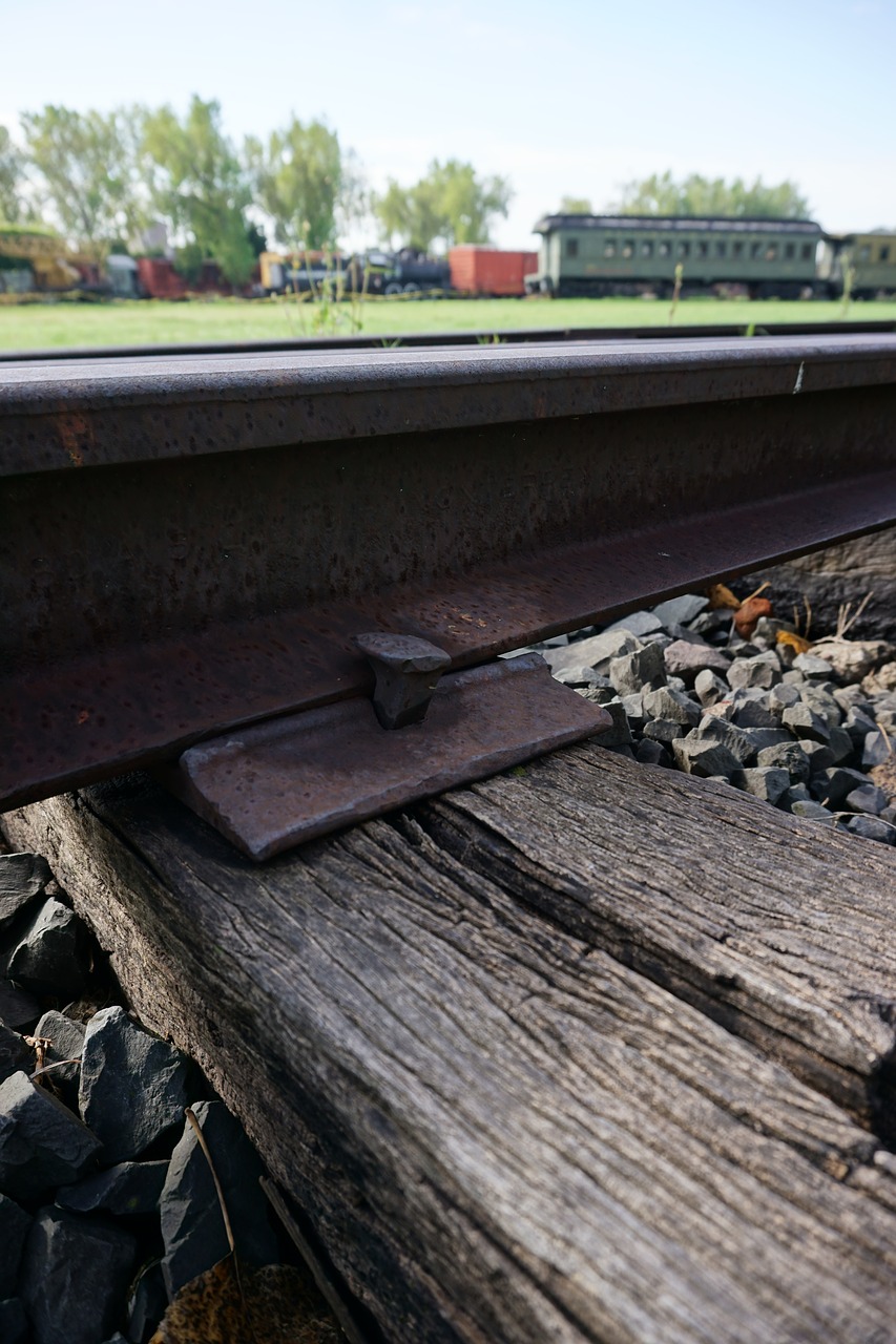 train rail nail free photo