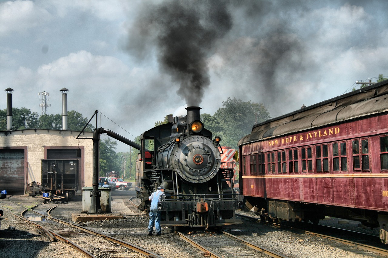 train engine railroad free photo