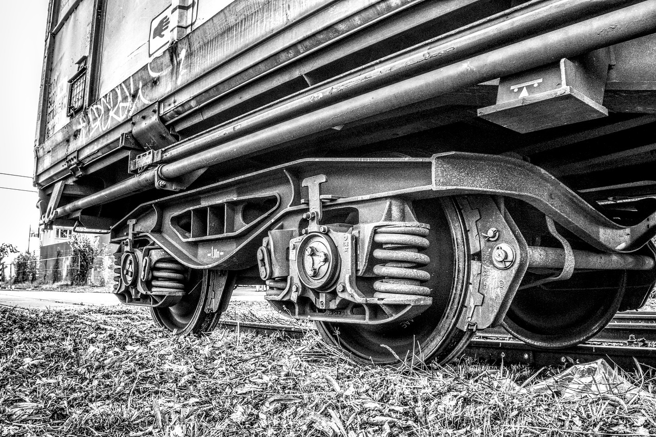 train railway wheels free photo