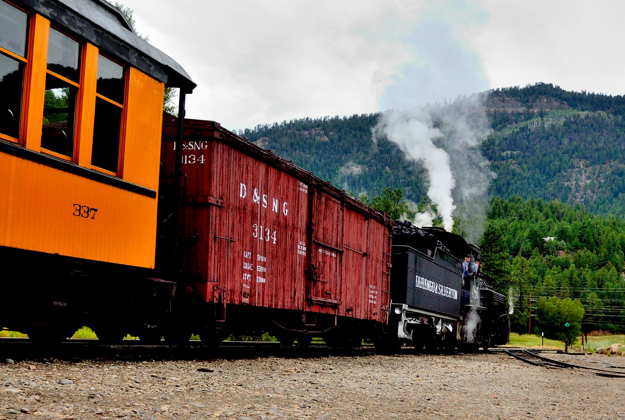 train locomotive station free photo