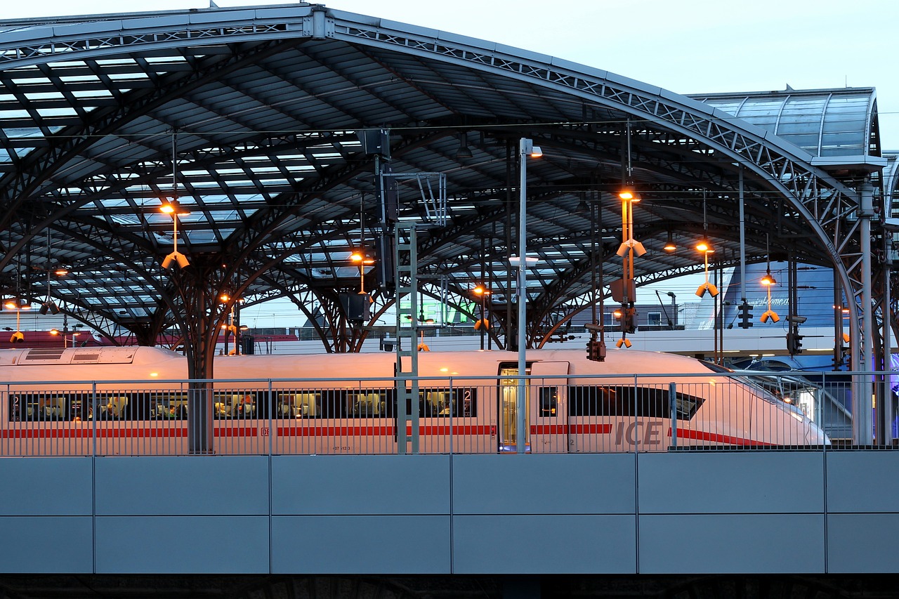 train  ice  intercity free photo