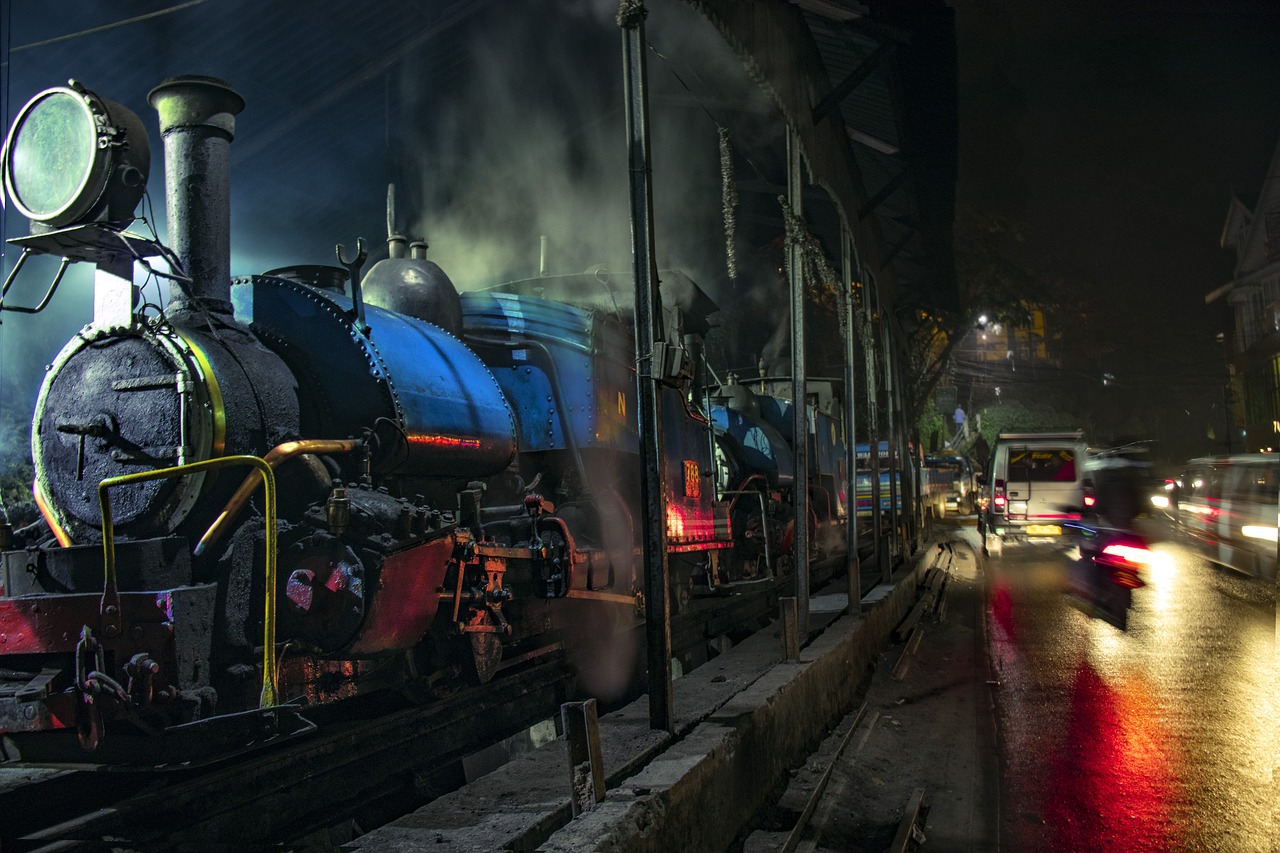 train  darjeeling  world heritage free photo