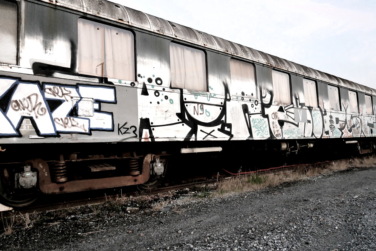 train  tag  graffiti free photo