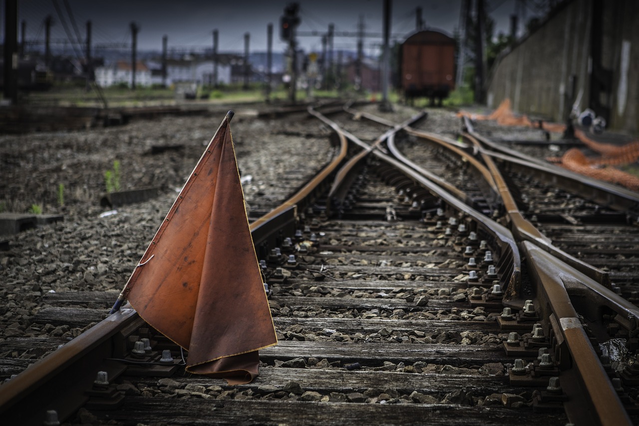 train  track  rails free photo