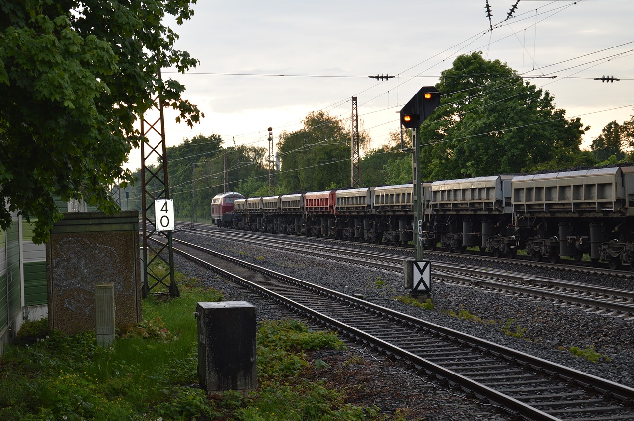 train  construction train  diesel locomotive free photo