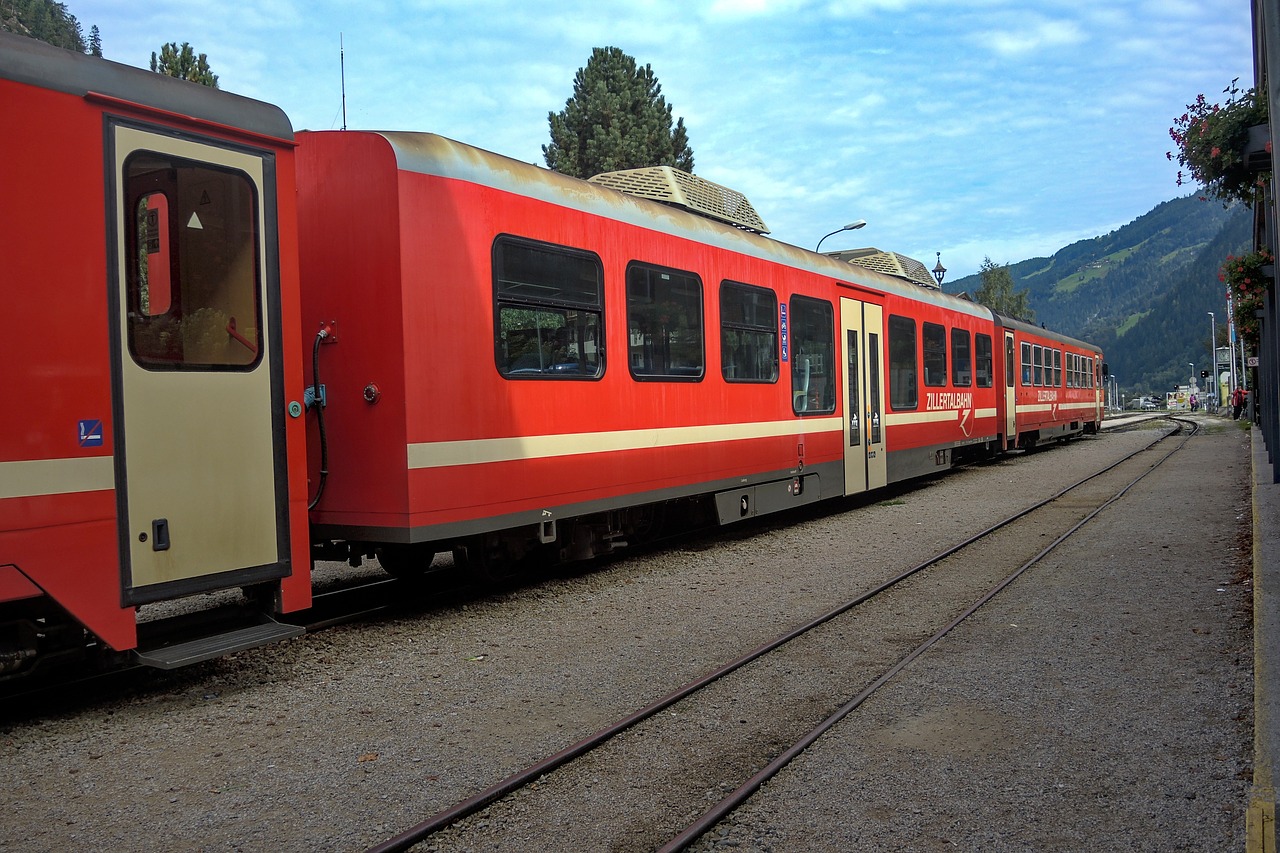 train  red  railway free photo