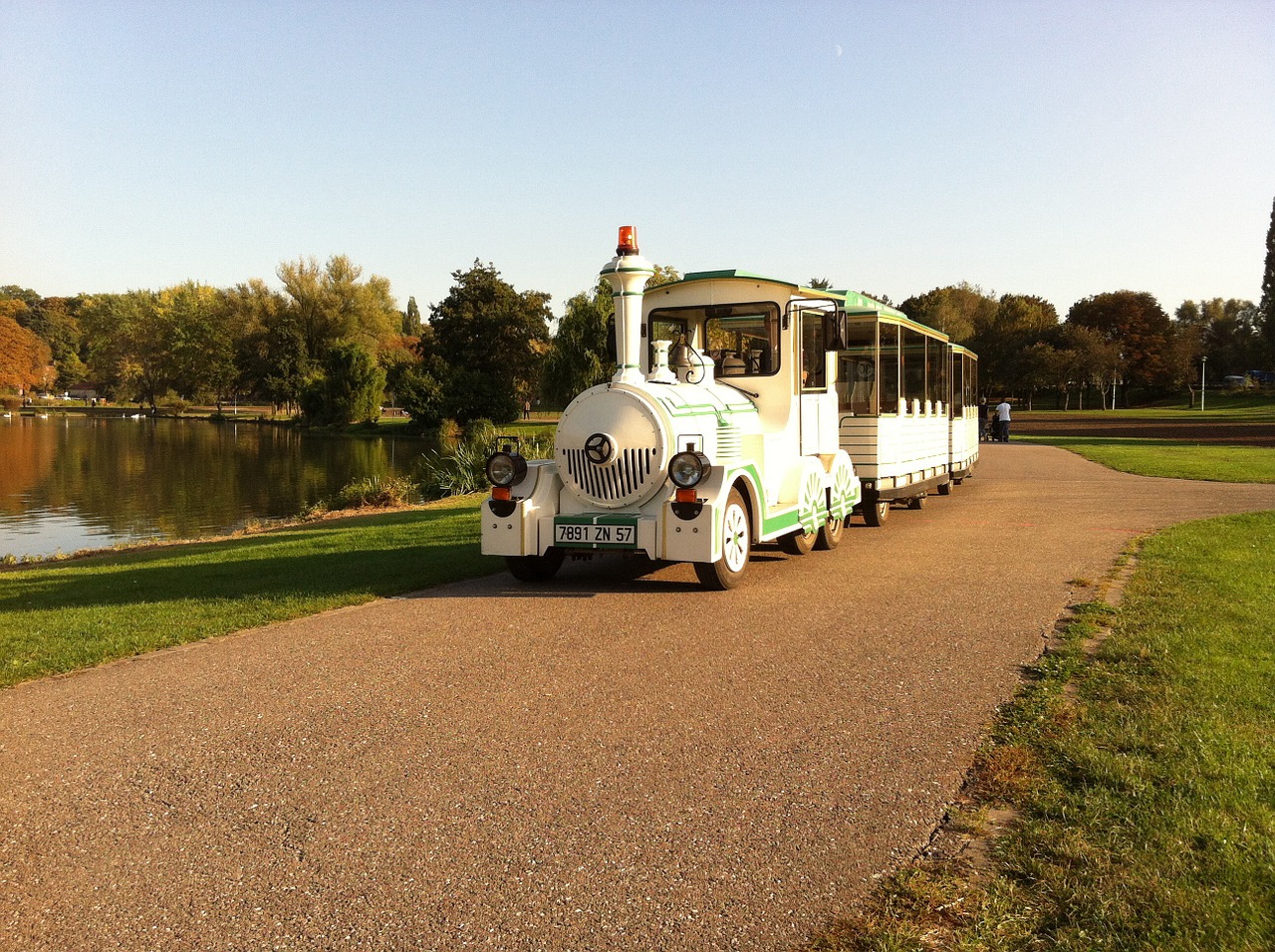 train tourist transport free photo