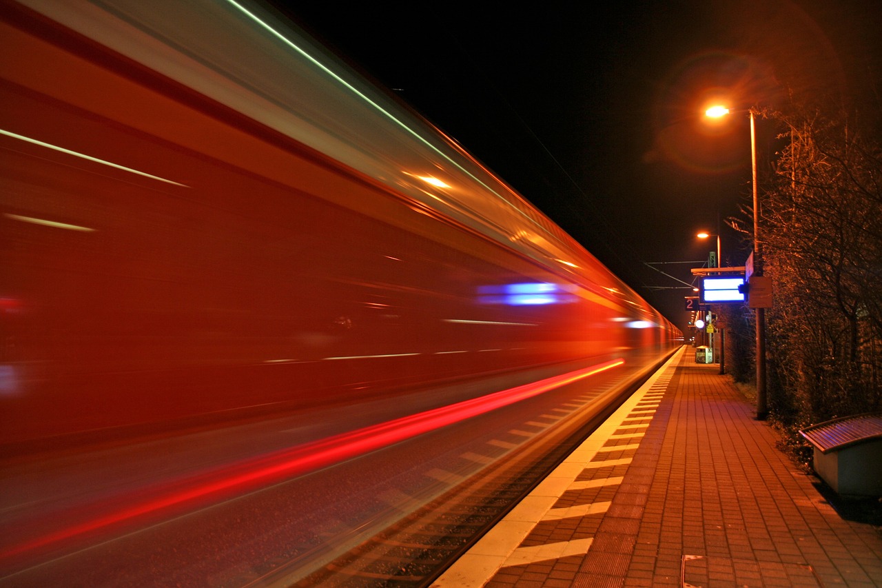 train transport travel free photo