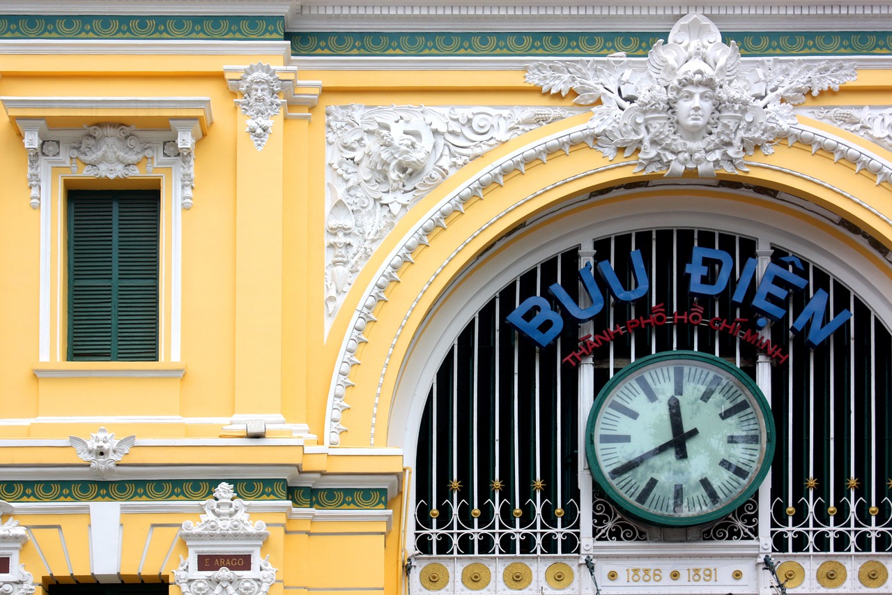 train station clock architecture free photo