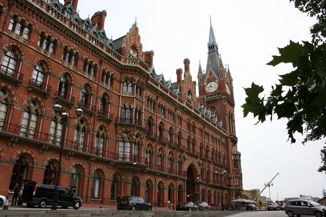 train station train saint pancras station free photo