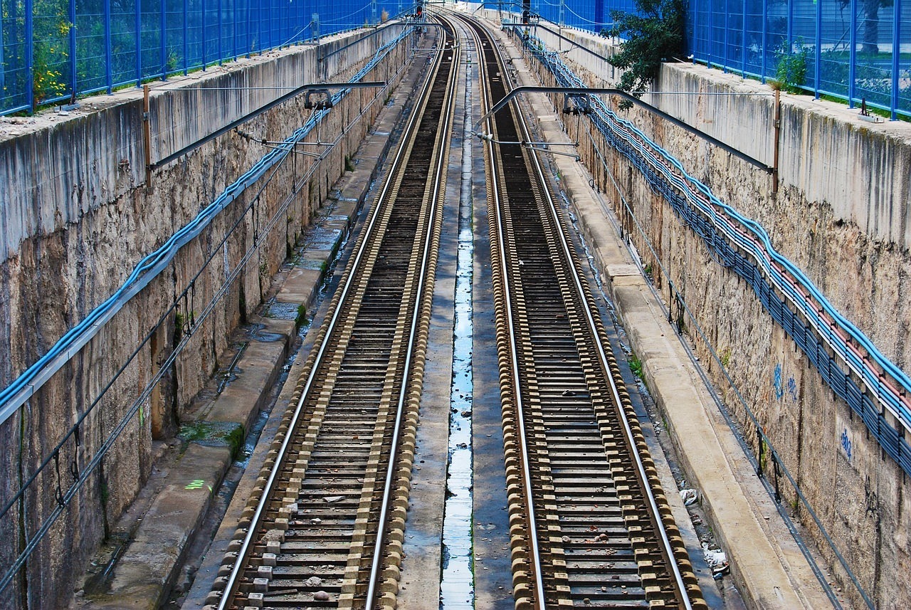 train tracks railroad fence free photo