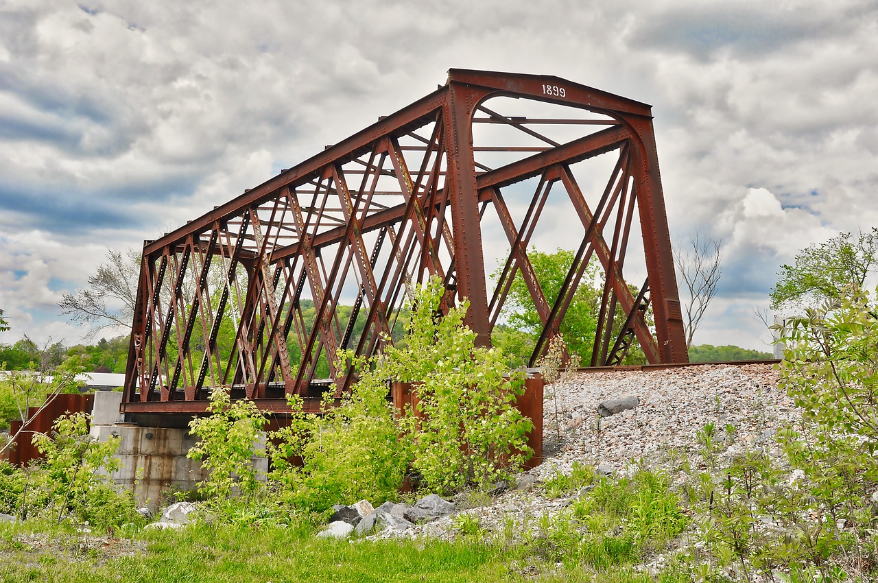 train trestle historic iron free photo