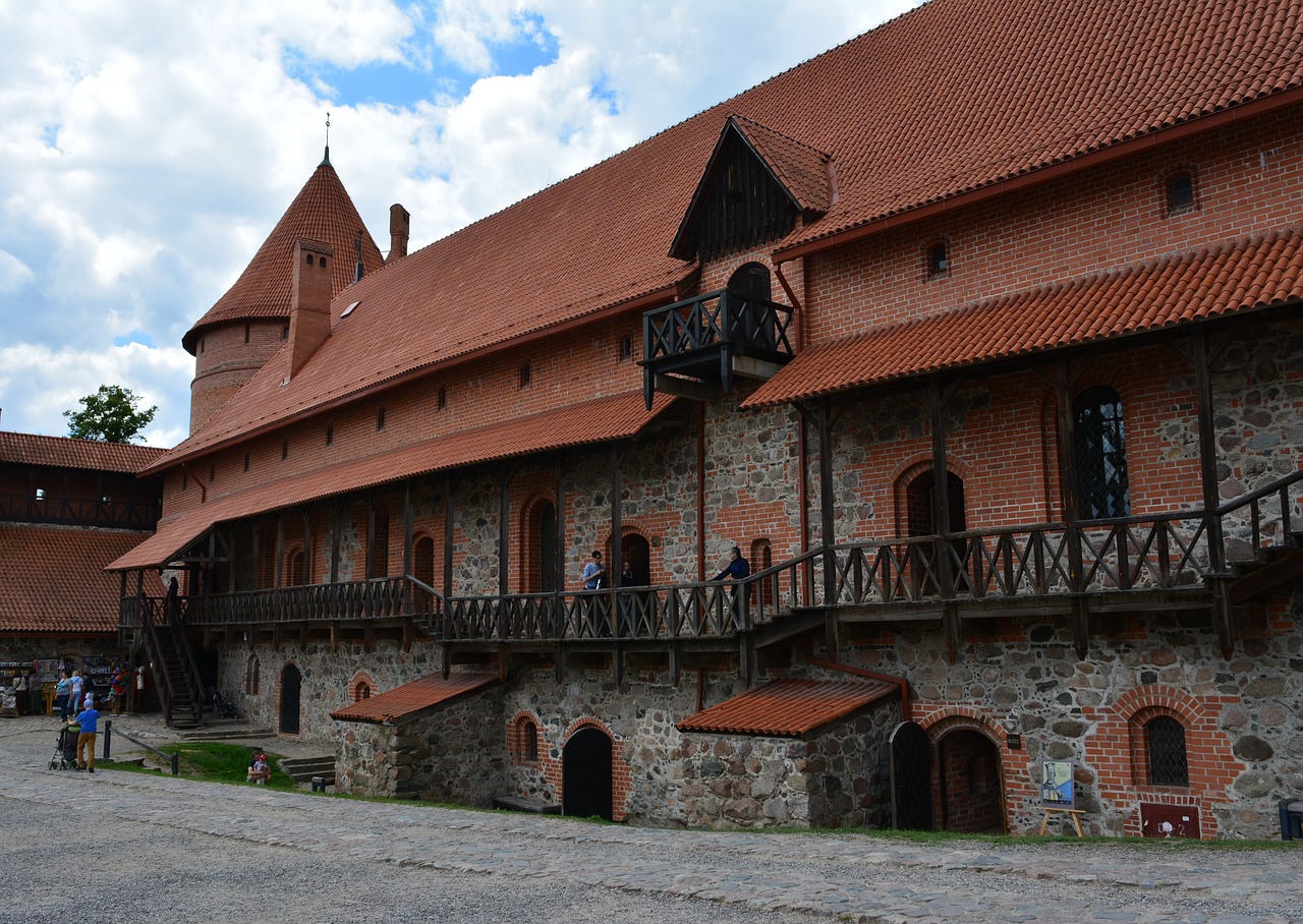 trakai lithuania castle free photo