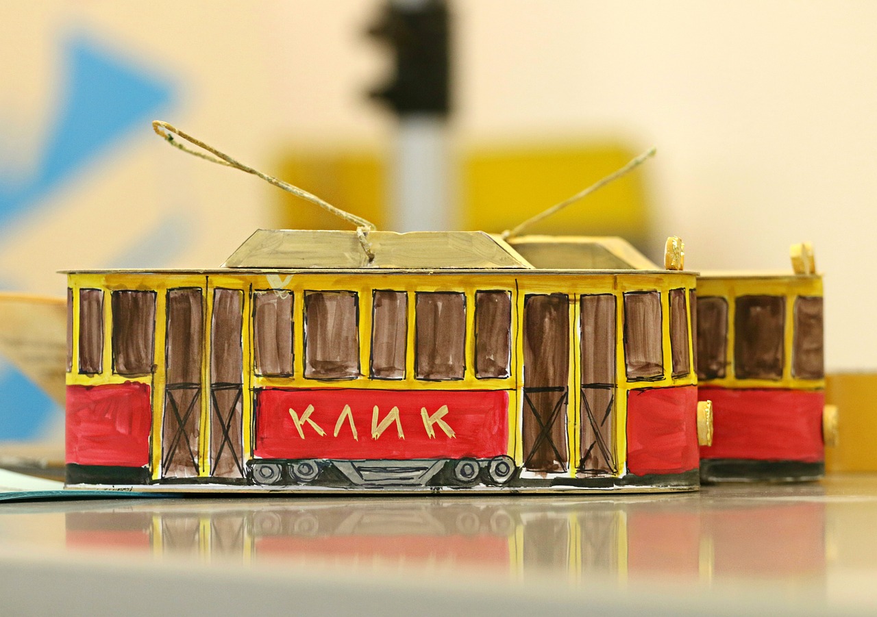 tram transport toy free photo