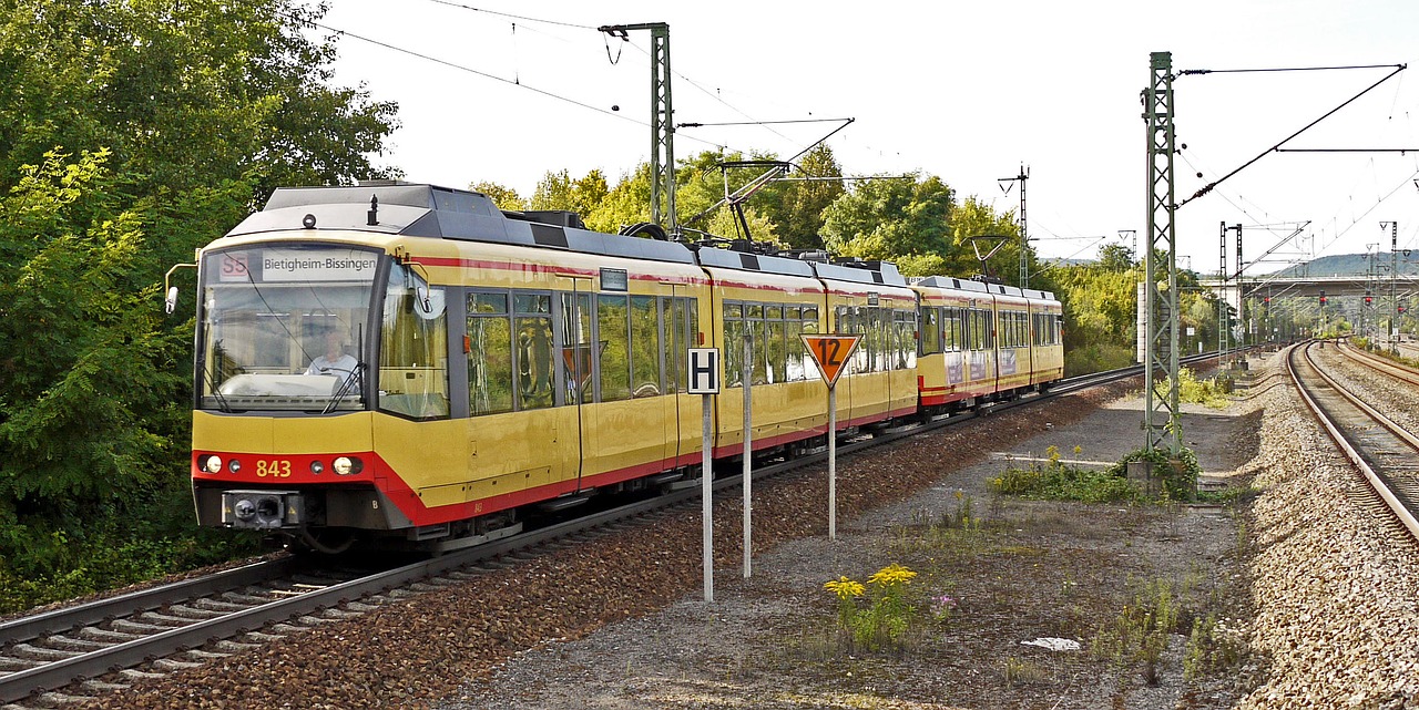 tram railroad trasse regionatverkehr free photo